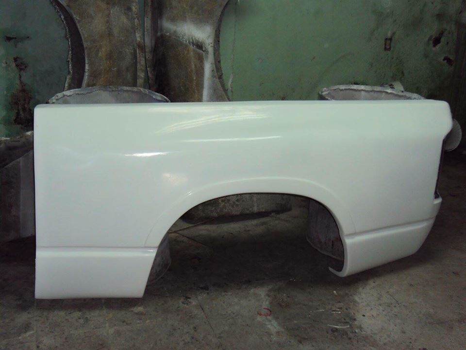 Roadrunner 4.5" Fiberglass Bedsides 02-09 Dodge Ram Long Bed